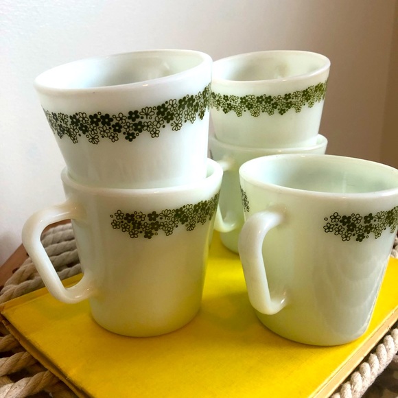 Vintage Pyrex Green Spring Blossom Mugs (5) - Picture 3 of 7